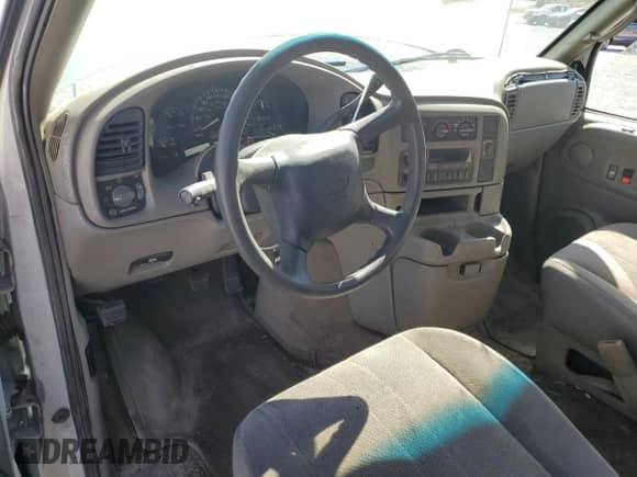 2002 Chevrolet Astro с VIN 1GNEL19X92B135138, выставлен на аукционе Copart как лот 72370314 с пробегом 269 640 миль миль и Списание • Salvage title. История ставок и продаж доступна на DreamBid. Изображение 8.