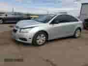 2013 Chevrolet Cruze LS с VIN 1G1PB5SH1D7256467, выставлен на аукционе Copart как лот 55423835 с пробегом 101 261 миль миль и Списание • Salvage title. История ставок и продаж доступна на DreamBid. Изображение 1.