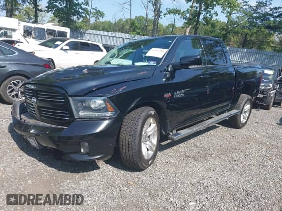 2013 Ram 1500 Sport z VIN 1C6RR7MT9DS720683, wystawiony jako IAAI lot #43262288 z przebiegiem 113 783 mil mil oraz . Historia ofert i sprzedaży dostępna na DreamBid. Obrazek 2.