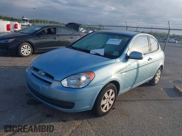 2010 Hyundai Accent GS z VIN KMHCM3AC9AU186008, wystawiony jako IAAI lot #42016244 z przebiegiem 138 562 mil mil oraz . Historia ofert i sprzedaży dostępna na DreamBid. Obrazek 2.