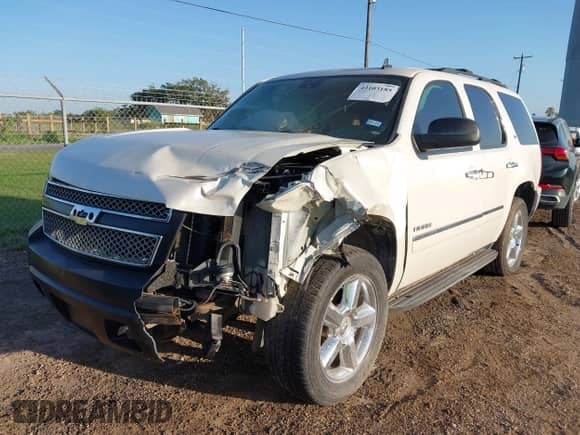 2012 Chevrolet Tahoe LTZ с VIN 1GNSCCE06CR212757, выставлен на аукционе IAAI как лот 43103185 с пробегом 180 023 миль миль и . История ставок и продаж доступна на DreamBid. Изображение 2.