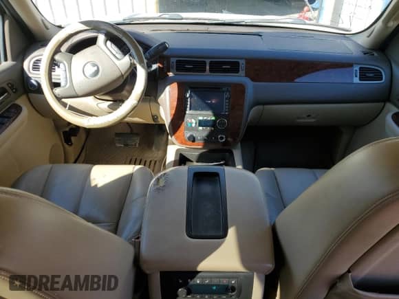 2009 Chevrolet Tahoe 1LT с VIN 1GNEC23369R206938, выставлен на аукционе Copart как лот 84463314 с пробегом 261 859 миль миль и Списание • Salvage title. История ставок и продаж доступна на DreamBid. Изображение 8.