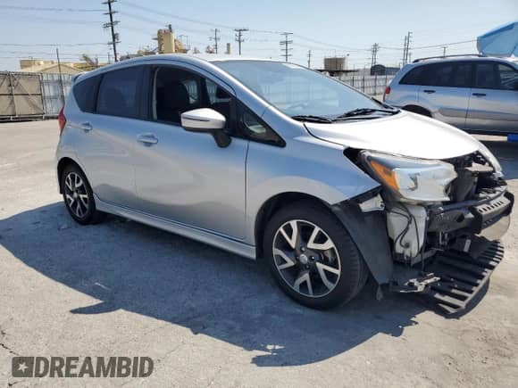 2016 Nissan Note SR z VIN 3N1CE2CP0GL382467, wystawiony jako Copart lot #68520655 z przebiegiem 118 746 mil mil oraz Szkoda całkowita • Salvage title. Historia ofert i sprzedaży dostępna na DreamBid. Obrazek 4.