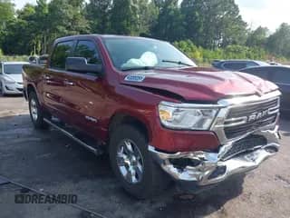 2020 Ram 1500 Big Horn z VIN 1C6RREFT5LN276328, wystawiony jako IAAI lot #42487752 z przebiegiem 95 244 mil mil oraz . Historia ofert i sprzedaży dostępna na DreamBid. Obrazek 1.