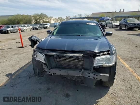 2017 Chrysler 300 Limited z VIN 2C3CCARG5HH586958, wystawiony jako Copart lot #81118765 z przebiegiem 131 895 mil mil oraz Szkoda całkowita • Salvage title. Historia ofert i sprzedaży dostępna na DreamBid. Obrazek 14.