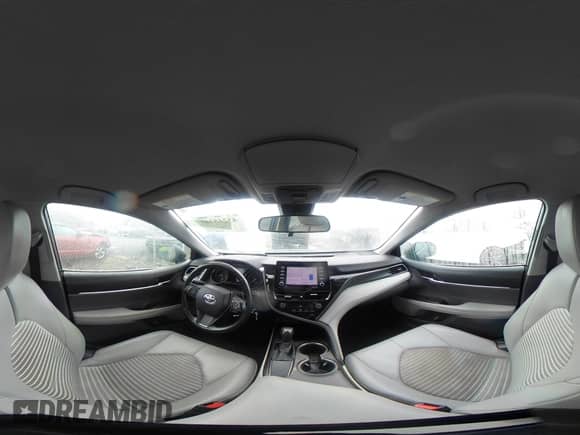 2021 Toyota Camry SE Nightshade z VIN 4T1G11AK8MU585082, wystawiony jako IAAI lot #43245347 z przebiegiem 88 301 mil mil oraz . Historia ofert i sprzedaży dostępna na DreamBid. Obrazek 19.