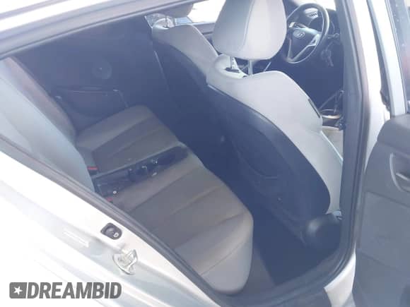 2012 Hyundai Veloster w/Black Int с VIN KMHTC6AD2CU052067, выставлен на аукционе IAAI как лот 42261316 с пробегом 187 234 миль миль и . История ставок и продаж доступна на DreamBid. Изображение 8.