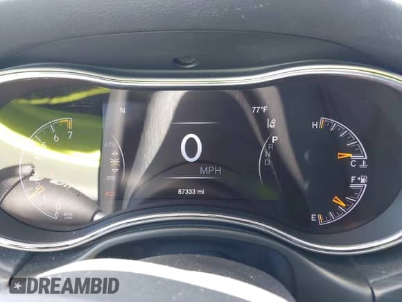 2020 Jeep Grand Cherokee Laredo E z VIN 1C4RJFAG8LC297380, wystawiony jako IAAI lot #41788141 z przebiegiem 87 333 mil mil oraz . Historia ofert i sprzedaży dostępna na DreamBid. Obrazek 7.