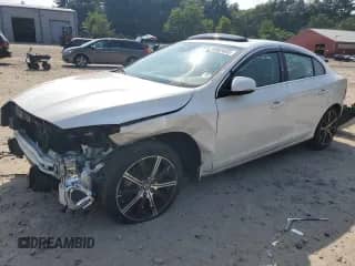 2017 Volvo S60 Inscription с VIN LYV402TKXHB145250, выставлен на аукционе Copart как лот 60962435 с пробегом 82 182 миль миль и Списание • Salvage title. История ставок и продаж доступна на DreamBid. Изображение 1.