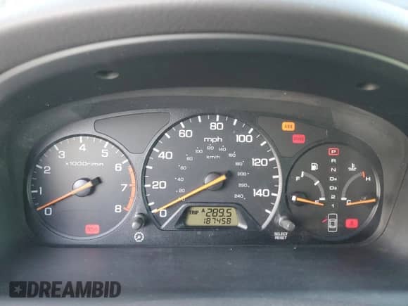 1998 Honda Accord EX с VIN 1HGCG6677WA164687, выставлен на аукционе Copart как лот 46739515 с пробегом 187 458 миль миль и Списание • Salvage title. История ставок и продаж доступна на DreamBid. Изображение 9.