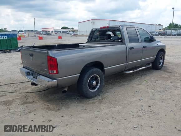 2005 Dodge 2500 SLT with VIN 3D7KR28C55G724977, listed as a IAAI auction lot 42632624 with 171,692 mi miles and . Bid and sale history available at DreamBid. Image 4.