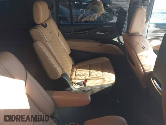 2021 Cadillac Escalade ESV Premium Luxury с VIN 1GYS4LKL7MR162757, выставлен на аукционе IAAI как лот 41606206 с пробегом 81 650 миль миль и . История ставок и продаж доступна на DreamBid. Изображение 8.