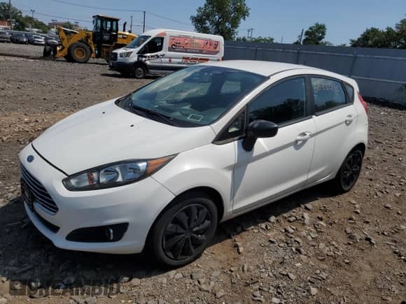 2014 Ford Fiesta S with VIN 3FADP4TJ3EM196793, listed as a Copart auction lot 68580835 with 147,220 mi miles and Clean title. Bid and sale history available at DreamBid. Image 1.