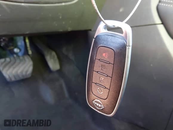 2024 Nissan Kicks SR с VIN 3N1CP5DV3RL571741, выставлен на аукционе IAAI как лот 42214805 с пробегом 5 232 миль миль и . История ставок и продаж доступна на DreamBid. Изображение 11.