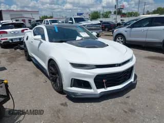 2017 Chevrolet Camaro ZL1 z VIN 1G1FK1R60H0203623, wystawiony jako IAAI lot #42919681 z przebiegiem 89 731 mil mil oraz . Historia ofert i sprzedaży dostępna na DreamBid. Obrazek 1.