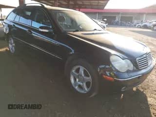 2002 Mercedes-Benz C 230/260/280/320 с VIN WDBRH64J92F163962, выставлен на аукционе IAAI как лот 42450686 с пробегом Не указан миль и . История ставок и продаж доступна на DreamBid. Изображение 1.