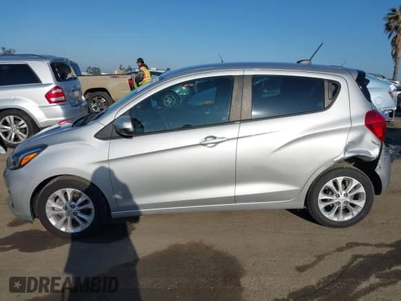 2020 Chevrolet Spark LT z VIN KL8CD6SA5LC433271, wystawiony jako IAAI lot #42630930 z przebiegiem 85 616 mil mil oraz . Historia ofert i sprzedaży dostępna na DreamBid. Obrazek 14.