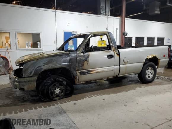 2004 Chevrolet Silverado 1500 LS с VIN 1GCEK14T14E306756, выставлен на аукционе Copart как лот 79057094 с пробегом Не указан миль и Списание • Salvage title. История ставок и продаж доступна на DreamBid. Изображение 1.