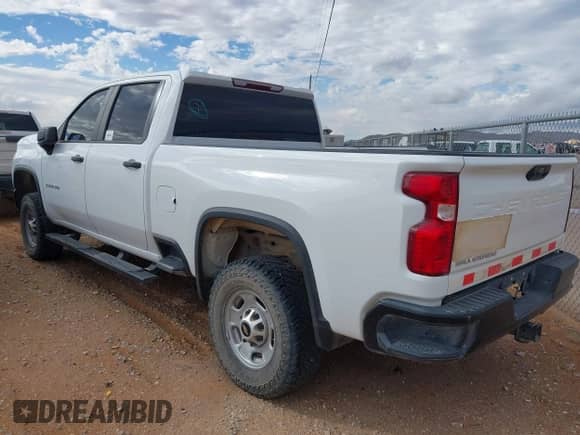 2020 Chevrolet Silverado 2500HD Work Truck z VIN 1GC1YLE77LF196167, wystawiony jako IAAI lot #42223463 z przebiegiem 144 104 mil mil oraz . Historia ofert i sprzedaży dostępna na DreamBid. Obrazek 3.