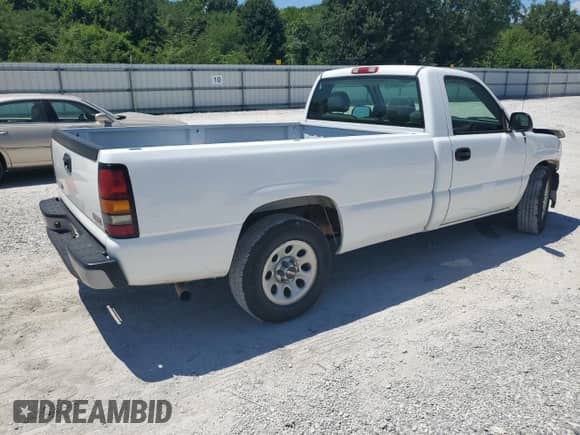 2005 GMC Sierra 1500 Work Truck с VIN 1GTEC14X75Z343806, выставлен на аукционе Copart как лот 66349175 с пробегом 84 781 миль миль и Чистый • Clean title. История ставок и продаж доступна на DreamBid. Изображение 3.