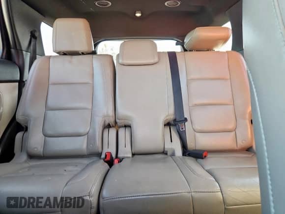 2012 Ford Explorer XLT z VIN 1FMHK7D84CGA74308, wystawiony jako Copart lot #85759835 z przebiegiem 136 812 mil mil oraz Szkoda całkowita • Salvage title. Historia ofert i sprzedaży dostępna na DreamBid. Obrazek 10.