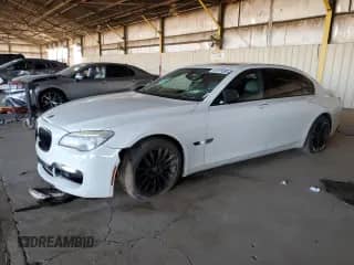 2015 BMW 7 Series 740Li z VIN WBAYE4C57FD138796, wystawiony jako Copart lot #81078585 z przebiegiem 164 638 mil mil oraz Czysty tytuł • Clean title. Historia ofert i sprzedaży dostępna na DreamBid. Obrazek 1.