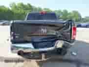 2017 Ram 1500 Laramie z VIN 1C6RR7NT4HS691372, wystawiony jako IAAI lot #42264467 z przebiegiem 135 395 mil mil oraz . Historia ofert i sprzedaży dostępna na DreamBid. Obrazek 17.