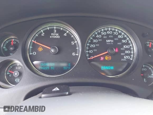 2009 Chevrolet Suburban 2LT with VIN 1GNFC26089R213556, listed as a IAAI auction lot 42289161 with 194,225 mi miles and . Bid and sale history available at DreamBid. Image 7.