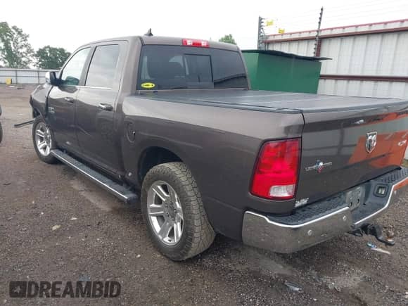 2018 Ram 1500 Big Horn with VIN 1C6RR7LG7JS204676, listed as a IAAI auction lot 42643586 with 114,634 mi miles and . Bid and sale history available at DreamBid. Image 3.