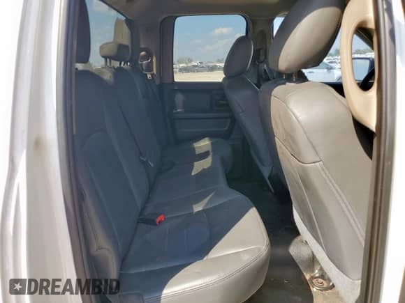 2018 Ram 1500 Tradesman z VIN 1C6RR6FG3JS336310, wystawiony jako Copart lot #82068495 z przebiegiem 107 369 mil mil oraz Szkoda całkowita • Salvage title. Historia ofert i sprzedaży dostępna na DreamBid. Obrazek 10.