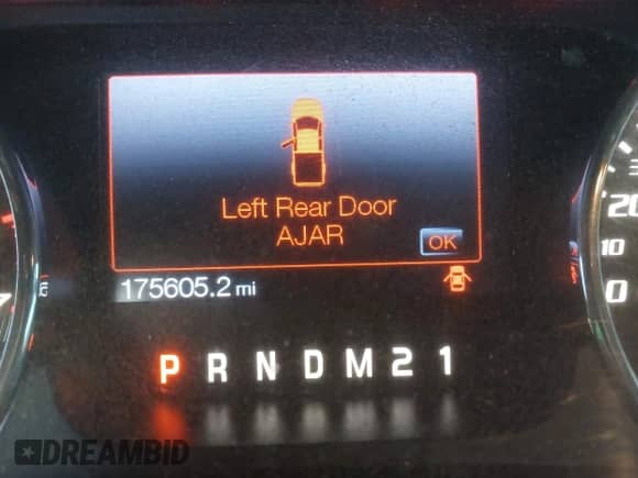 2012 Ford F-150 XLT с VIN 1FTFX1EF6CFC54712, выставлен на аукционе IAAI как лот 43537063 с пробегом 175 605 миль миль и . История ставок и продаж доступна на DreamBid. Изображение 16.