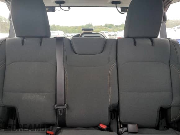 2025 Jeep Wrangler Sahara с VIN 1C4PJXEN4SW573945, выставлен на аукционе Copart как лот 85303885 с пробегом 7 815 миль миль и Чистый • Clean title. История ставок и продаж доступна на DreamBid. Изображение 10.