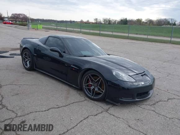 2008 Chevrolet Corvette Z06 с VIN 1G1YY26EX85122916, выставлен на аукционе IAAI как лот 41948110 с пробегом 56 201 миль миль и . История ставок и продаж доступна на DreamBid. Изображение 1.