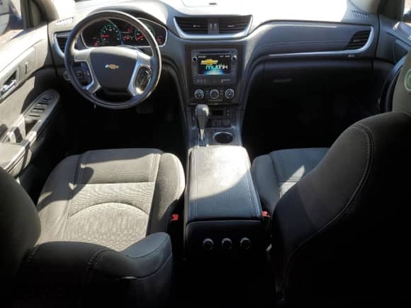 2016 Chevrolet Traverse LT z VIN 1GNKRGKD1GJ258160, wystawiony jako Copart lot #84559245 z przebiegiem Nie podano mil oraz Czysty tytuł • Clean title. Historia ofert i sprzedaży dostępna na DreamBid. Obrazek 8.