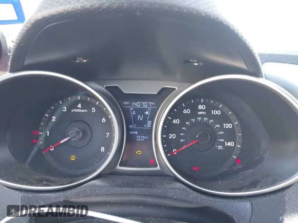 2012 Hyundai Veloster w/Gray Int z VIN KMHTC6AD0CU074696, wystawiony jako IAAI lot #43383748 z przebiegiem 140 707 mil mil oraz . Historia ofert i sprzedaży dostępna na DreamBid. Obrazek 7.