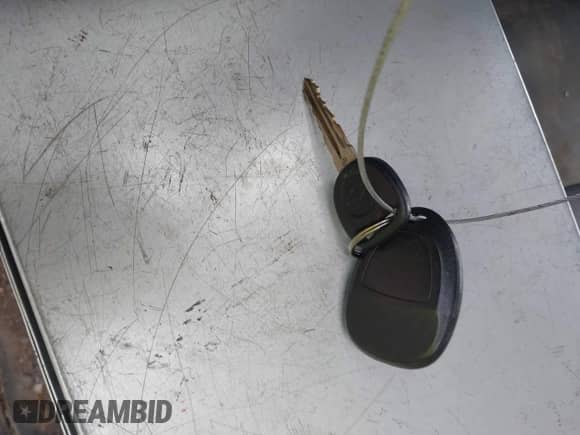 2008 Chevrolet Silverado 1500 1LT z VIN 1GCEC19C18Z299568, wystawiony jako IAAI lot #43083127 z przebiegiem 115 572 mil mil oraz . Historia ofert i sprzedaży dostępna na DreamBid. Obrazek 11.