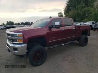 2015 Chevrolet Silverado 3500HD LTZ z VIN 1GC4K0C89FF558397, wystawiony jako Copart lot #71624745 z przebiegiem 214 693 mil mil oraz Szkoda całkowita • Salvage title. Historia ofert i sprzedaży dostępna na DreamBid. Obrazek 1.
