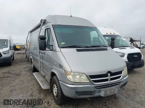 2005 Dodge Sprinter with VIN WD2PD744655747605, listed as a IAAI auction lot 41691536 with 226,397 mi miles and . Bid and sale history available at DreamBid. Image 1.