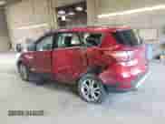 2018 Ford Escape SE с VIN 1FMCU9GDXJUD35058, выставлен на аукционе Copart как лот 82302705 с пробегом 62 136 миль миль и Списание • Salvage title. История ставок и продаж доступна на DreamBid. Изображение 2.
