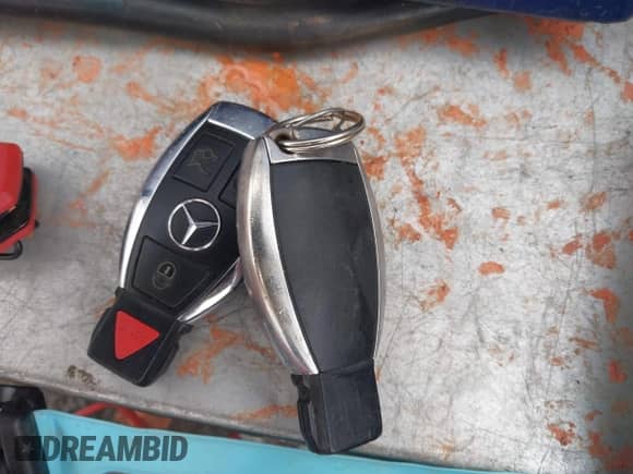 2010 Mercedes-Benz C 300 Sport with VIN WDDGF8BB9AR092237, listed as a IAAI auction lot 43499613 with 210,763 mi miles and . Bid and sale history available at DreamBid. Image 11.