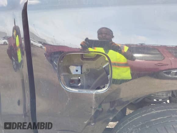 2020 Ram 1500 Big Horn z VIN 1C6RREFT4LN119597, wystawiony jako IAAI lot #42446462 z przebiegiem 82 821 mil mil oraz . Historia ofert i sprzedaży dostępna na DreamBid. Obrazek 22.