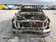 2020 Ram 1500 Laramie z VIN 1C6SRFRT2LN389723, wystawiony jako Copart lot #85728814 z przebiegiem Nie podano mil oraz Nie do naprawy • Non repairable. Historia ofert i sprzedaży dostępna na DreamBid. Obrazek 5.