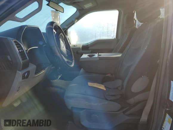 2018 Ford F-150 XL z VIN 1FTEW1CG9JKE46320, wystawiony jako Copart lot #81895774 z przebiegiem Nie podano mil oraz Szkoda całkowita • Salvage title. Historia ofert i sprzedaży dostępna na DreamBid. Obrazek 7.