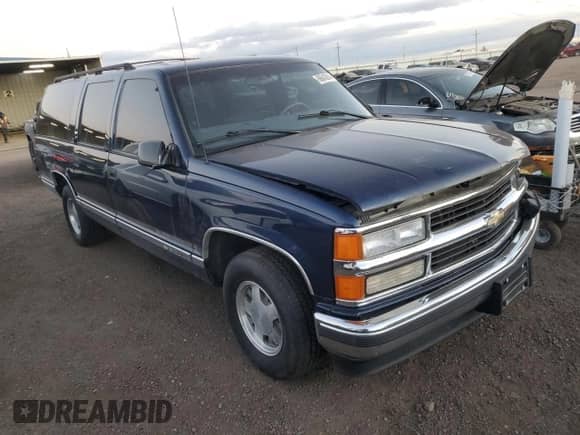 1998 Chevrolet Suburban с VIN 1GNEC16R5WJ304914, выставлен на аукционе Copart как лот 86643614 с пробегом 97 092 миль миль и Списание • Salvage title. История ставок и продаж доступна на DreamBid. Изображение 4.
