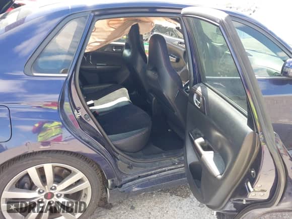 2014 Subaru WRX WRX STI z VIN JF1GV8J63EL004766, wystawiony jako IAAI lot #42388417 z przebiegiem 70 407 mil mil oraz . Historia ofert i sprzedaży dostępna na DreamBid. Obrazek 8.