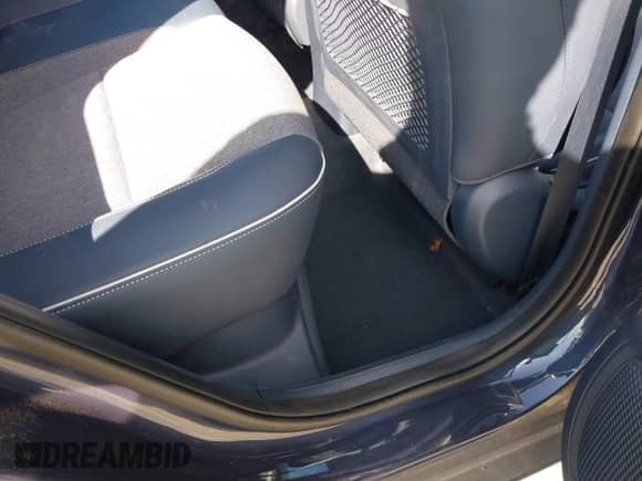 2020 Hyundai Venue SEL with VIN KMHRC8A3XLU023008, listed as a IAAI auction lot 41930278 with 64,551 mi miles and . Bid and sale history available at DreamBid. Image 8.