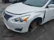 2015 Nissan Altima S with VIN 1N4AL3AP1FC212833, listed as a IAAI auction lot 41368621 with 148,160 mi miles and . Bid and sale history available at DreamBid. Image 6.