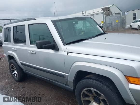 2007 Jeep Commander Sport с VIN 1J8HG48K57C632098, выставлен на аукционе IAAI как лот 42300239 с пробегом 311 738 миль миль и . История ставок и продаж доступна на DreamBid. Изображение 12.