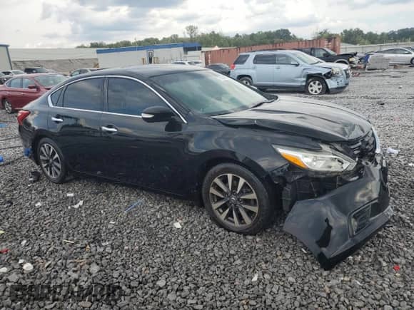 2016 Nissan Altima SR z VIN 1N4AL3AP3GC271531, wystawiony jako Copart lot #70924865 z przebiegiem 255 408 mil mil oraz Szkoda całkowita • Salvage title. Historia ofert i sprzedaży dostępna na DreamBid. Obrazek 4.