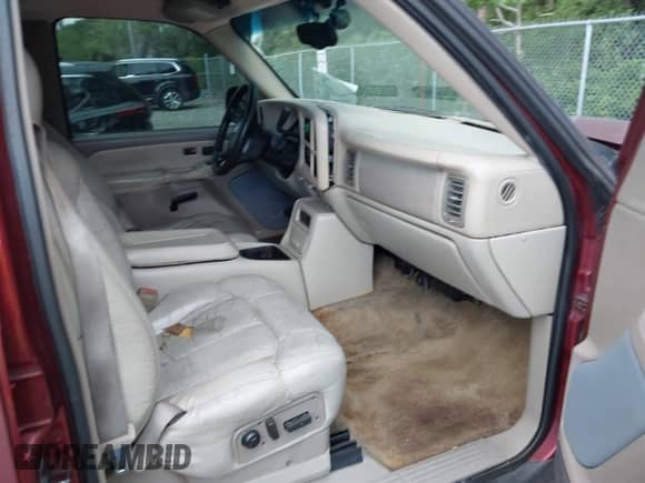 2001 Chevrolet Tahoe LS with VIN 1GNEC13TX1J205658, listed as a IAAI auction lot 42363087 with 288,059 mi miles and . Bid and sale history available at DreamBid. Image 5.